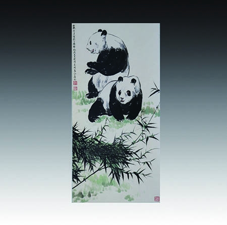 设色熊猫立轴
