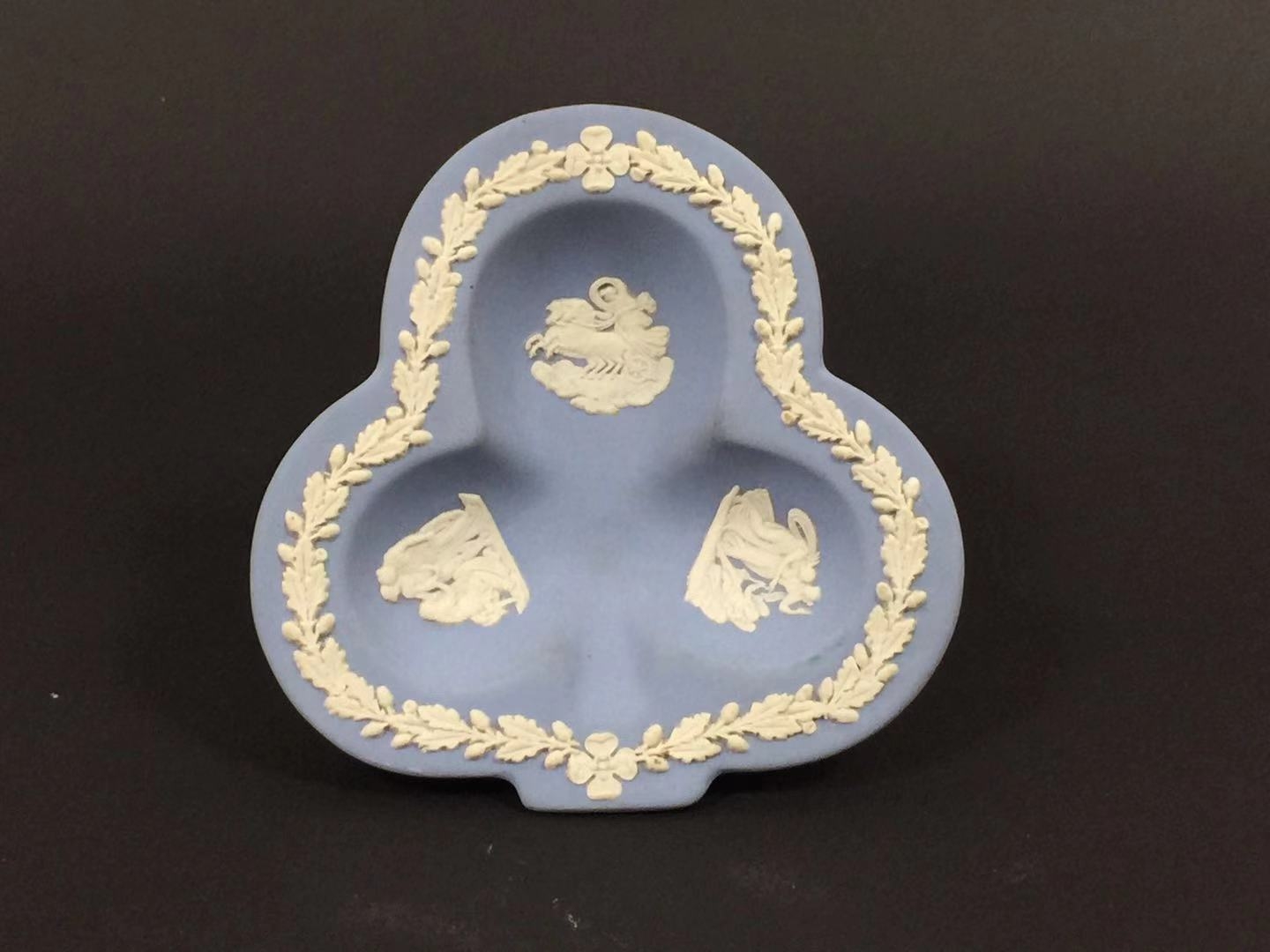 英国Wedgwood天使人物故事小碟