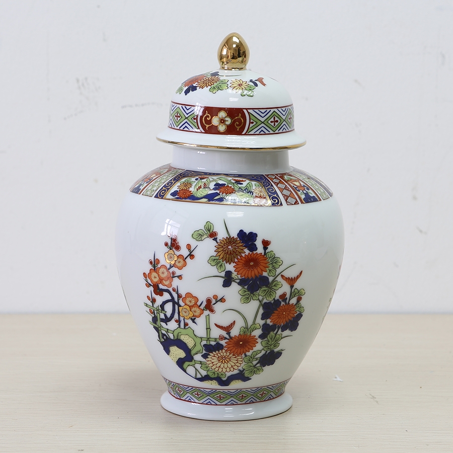 日本制彩绘花卉描金赏瓶	