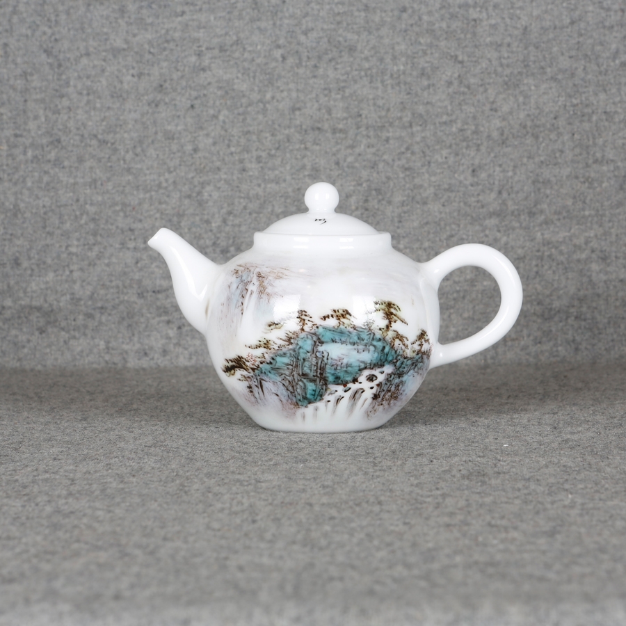 汪沁浅绛彩山水茶壶