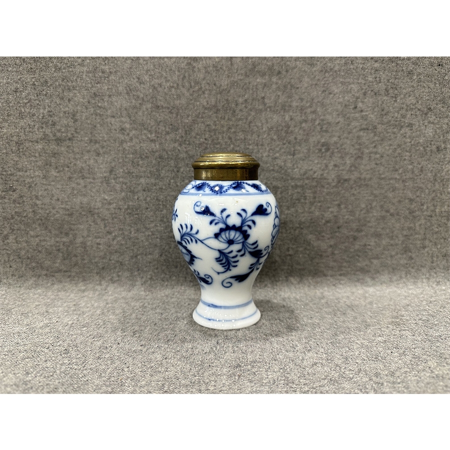 德国梅森手绘洋葱花带盖茶叶罐(H:12cm)