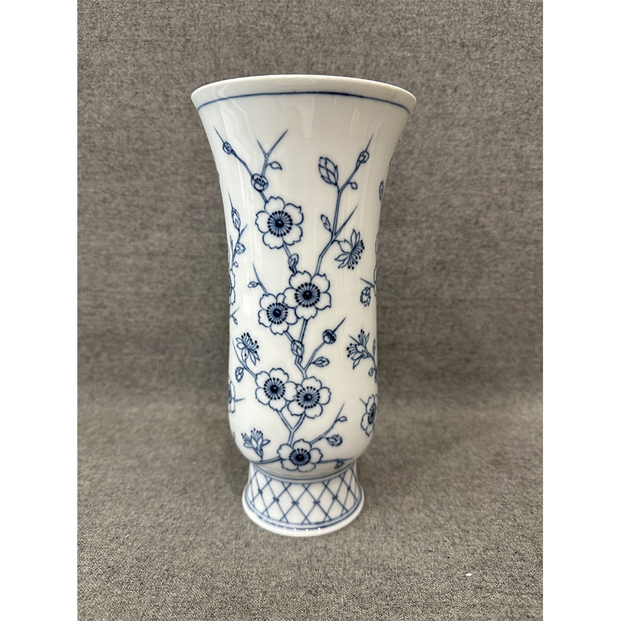 德国梅森手绘青花"梅花君子"大花瓶(H:23.5cm)