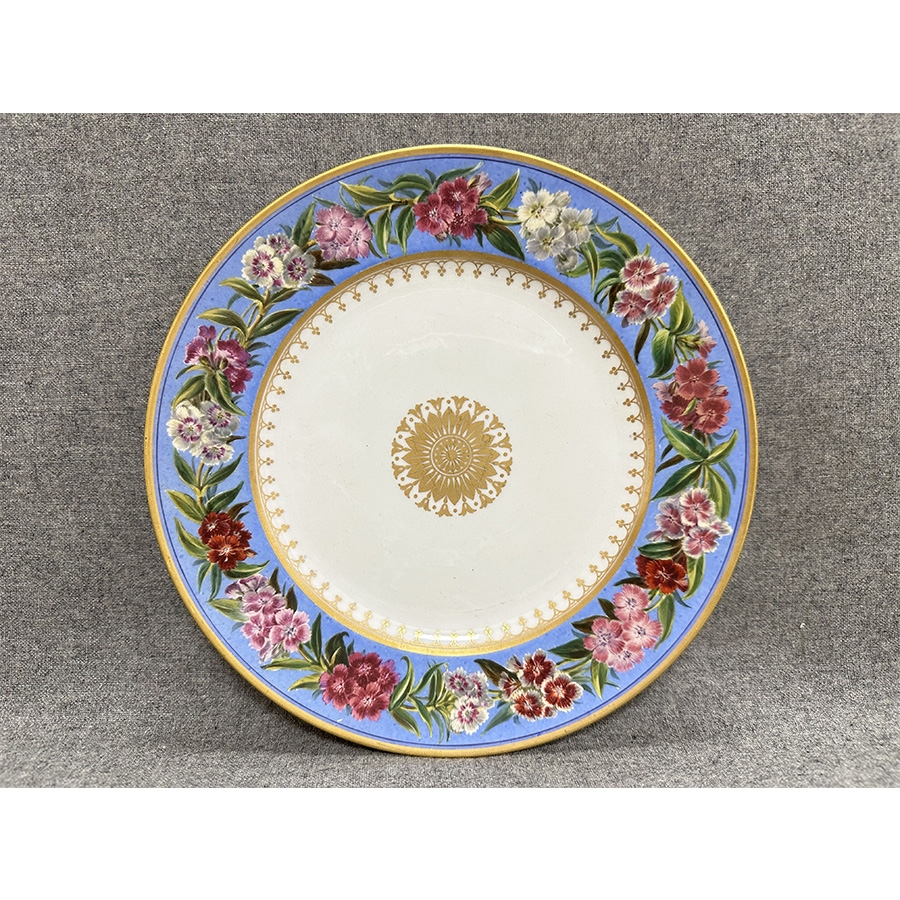 法国SEVRES手绘描金花卉赏盘(直径:23.5cm)