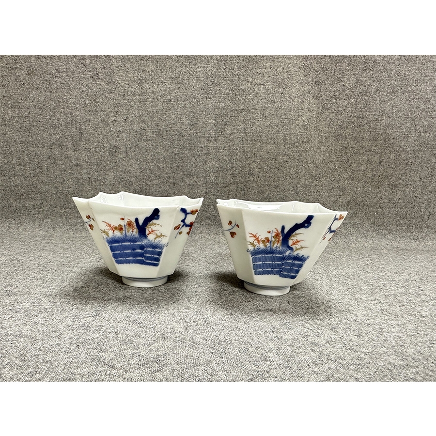 日本有秀堂柿右卫门风格八角杯(H:6cm,口径:8cm)